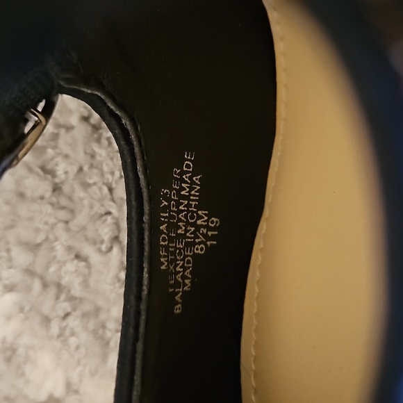 NWOB - Marc Fisher Embroidered Strappy Heels - Sz 8.5 - Picture 8 of 10